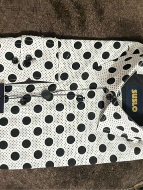 SUSLO White Button-Down Shirt with Black Polka Dots